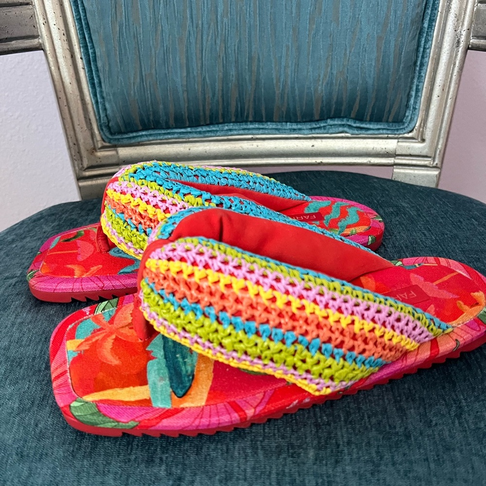Farm Rio Tropical Colorful Crochet Puffy Flip Flop Sandals - Shoe Bag - 8 - Picture 7 of 10